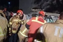 تصاویری از برخورد خودرو سواری با تجمع مردمی در وکیل‌آباد مشهد