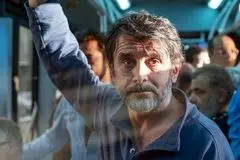 پرتره «امین حیایی» در 54 سالگی؛ شکست‌ها، موفقیت‌ها و پشیمانی!