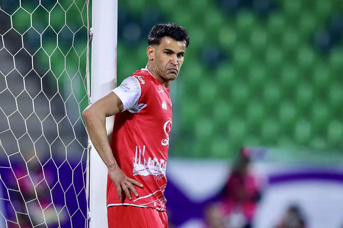  مغضوب پرسپولیس، منفور استقلال؛ عیسی چوب دوسر طلا!