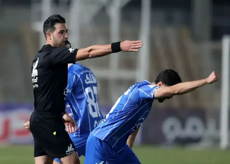 کارشناسی صحنه‌های مشکوک بازی استقلال-پادیاب؛ پنالتی و اخراج درست بود؟!