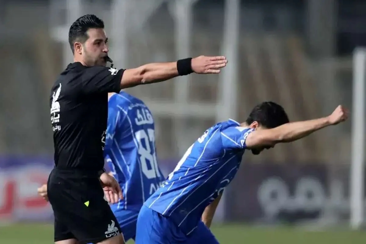 کارشناسی صحنه‌های مشکوک بازی استقلال-پادیاب؛ پنالتی و اخراج درست بود؟!