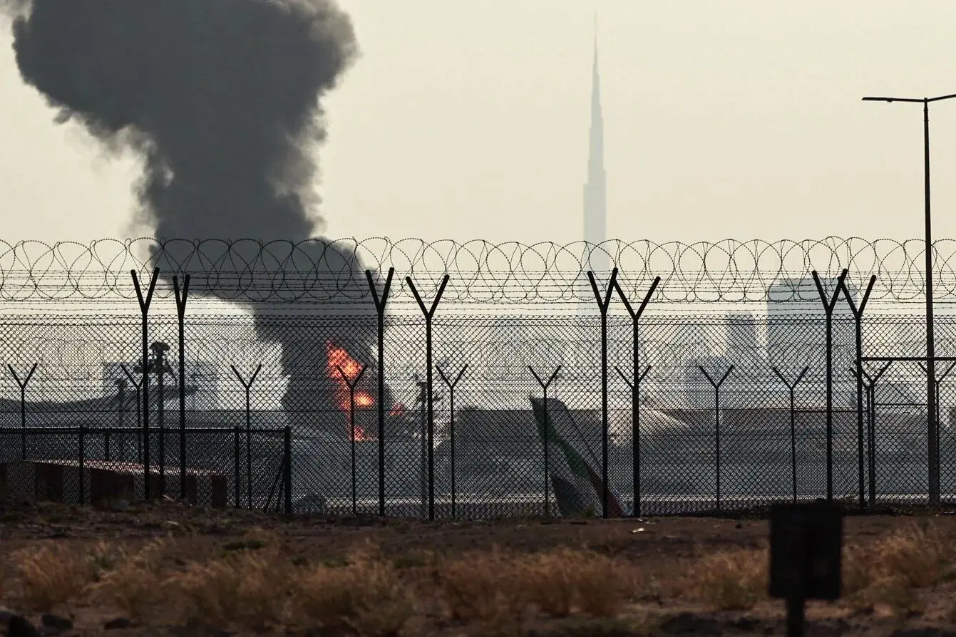 آتش سوزی گسترده در تأسیسات پتروشیمی ابوظبی
