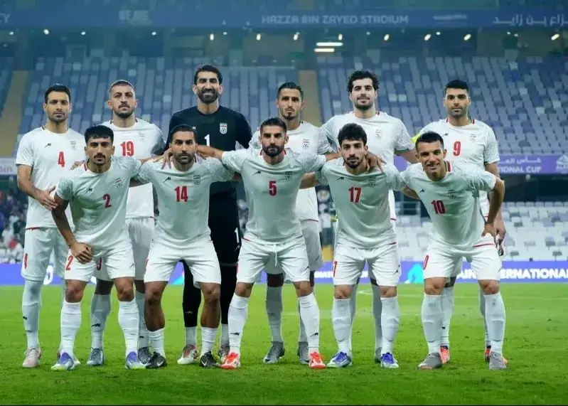 شرایط جنگی، تورم، بیکاری؛ جام جهانی می‌خواهیم چه کار؟