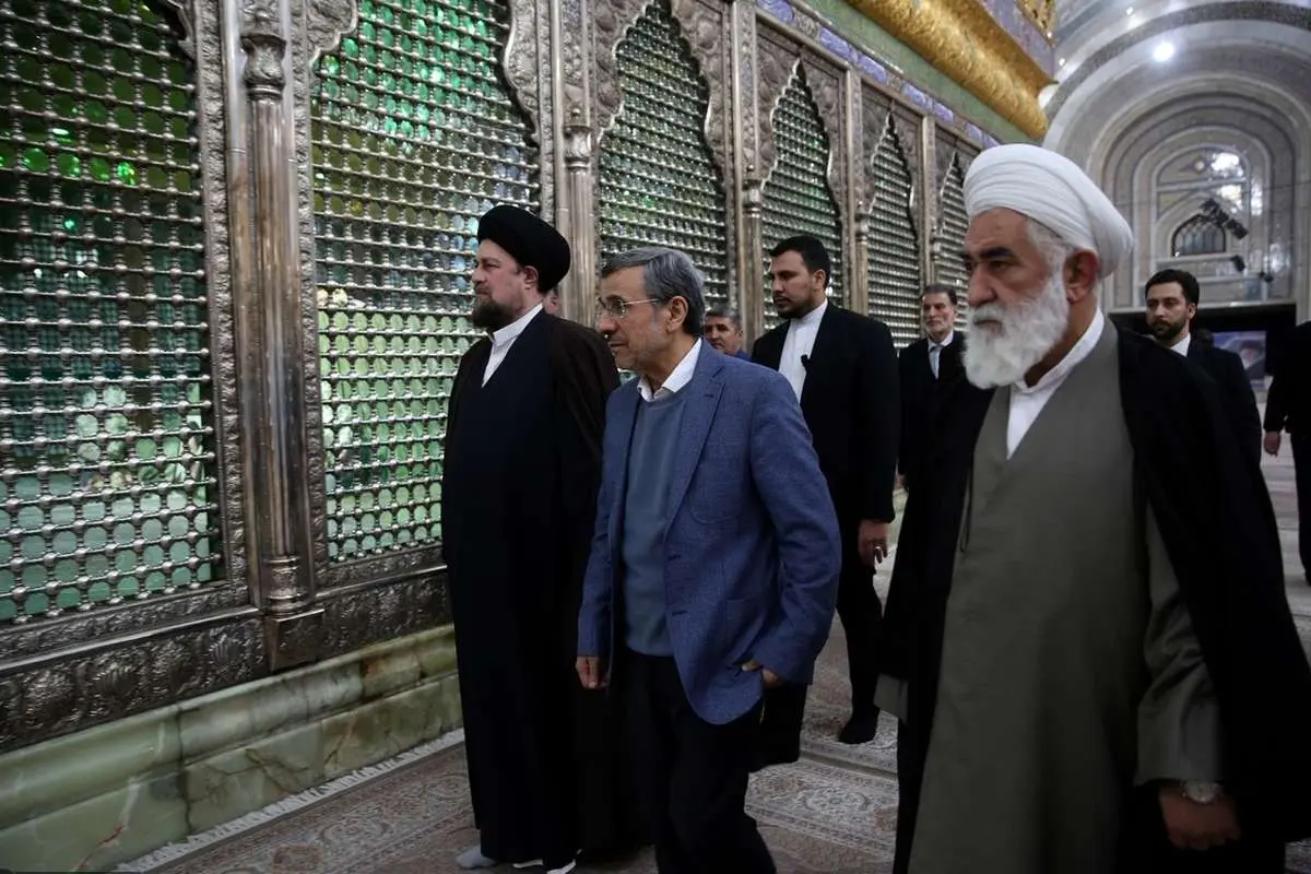(تصاویر) حضور محمود احمدینژاد در حرم امام خمینی