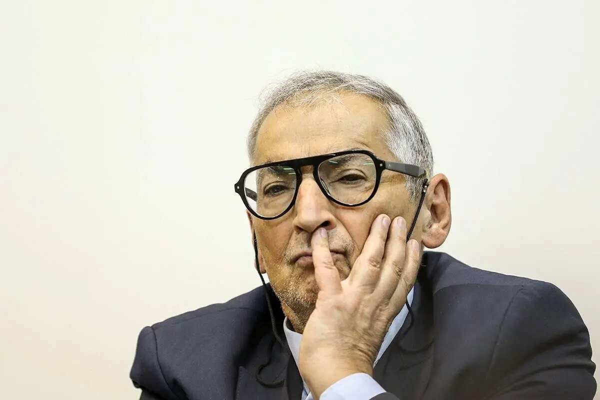 زیباکلام: اگر به عقب برگردم باز هم در انقلاب شرکت میکنم؛ به ما میگویند یک عذرخواهی به نسلهای بعد بدهکارید!