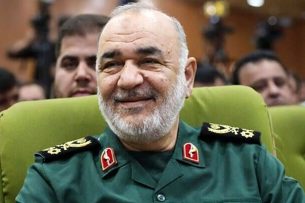 سردار سلامی: سلاح‌های رونمایی شده، کسری از قدرت سپاه است