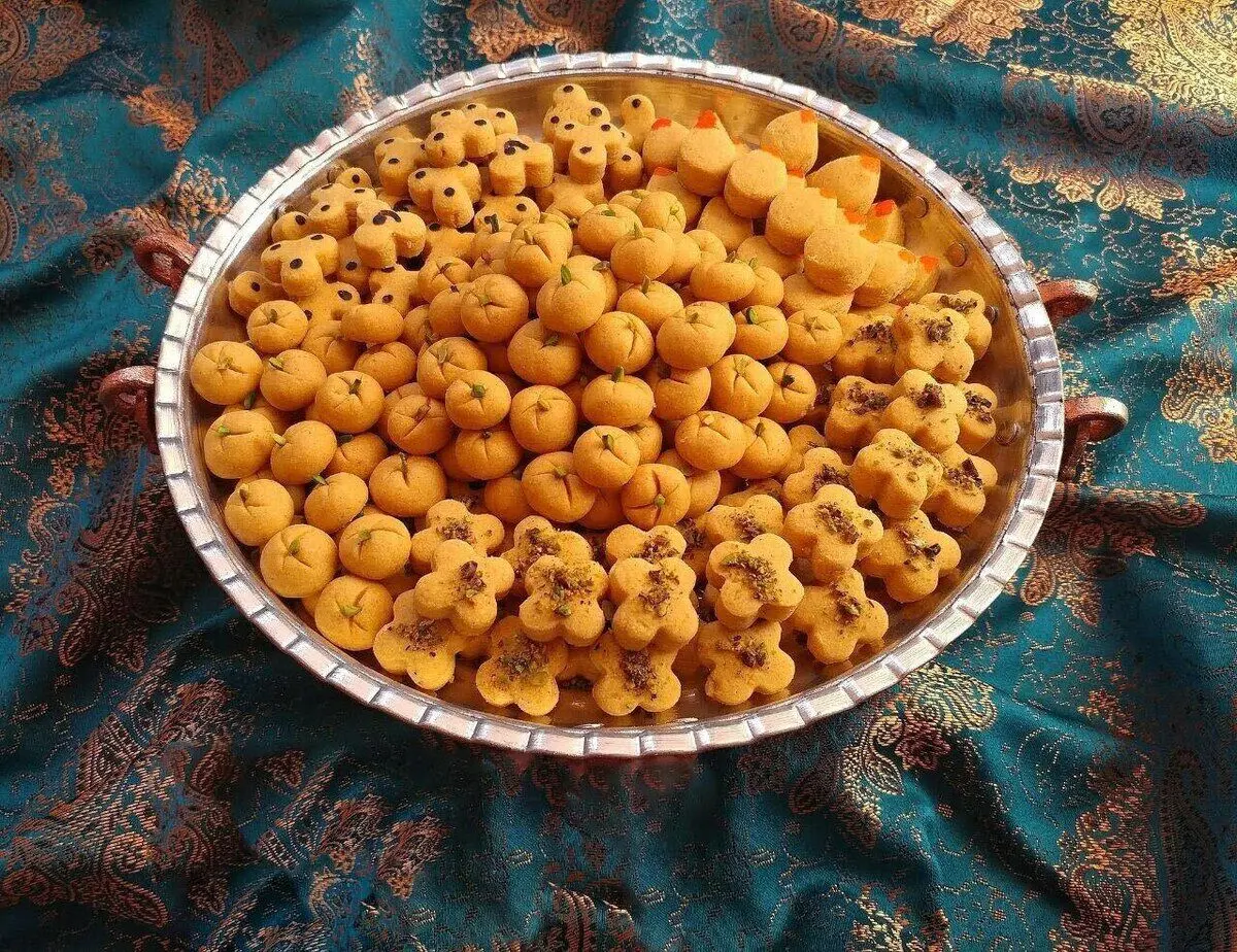 (ویدیو) راحت‌ترین دستور پخت شیرینی نخودچی برای عید