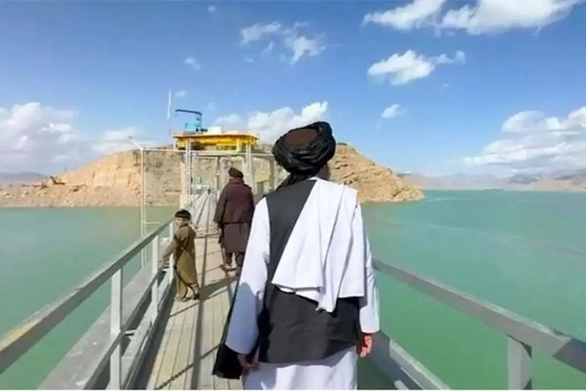 چند میلیون مهاجر افغان در ایران زندگی میکنند، اما طالبان آب را به روی ایران میبندد