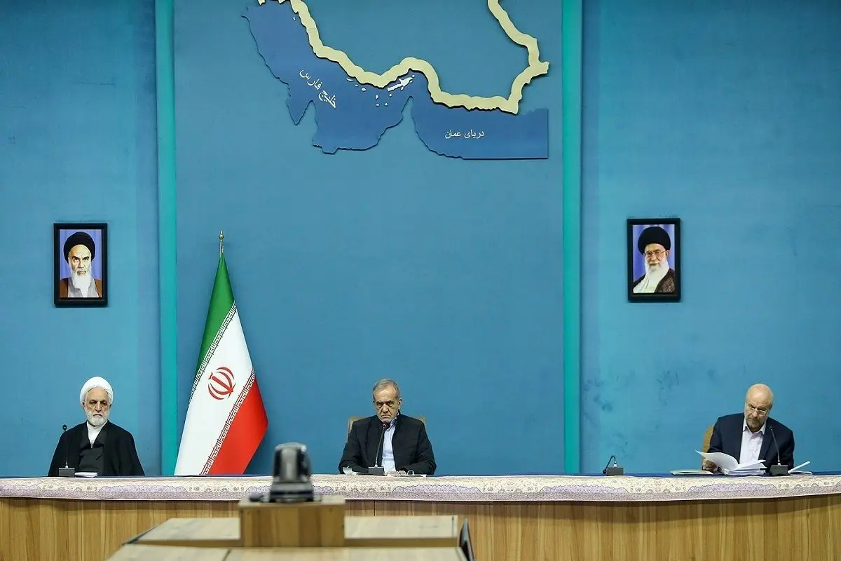 (تصاویر) جلسه شورای عالی انقلاب فرهنگی