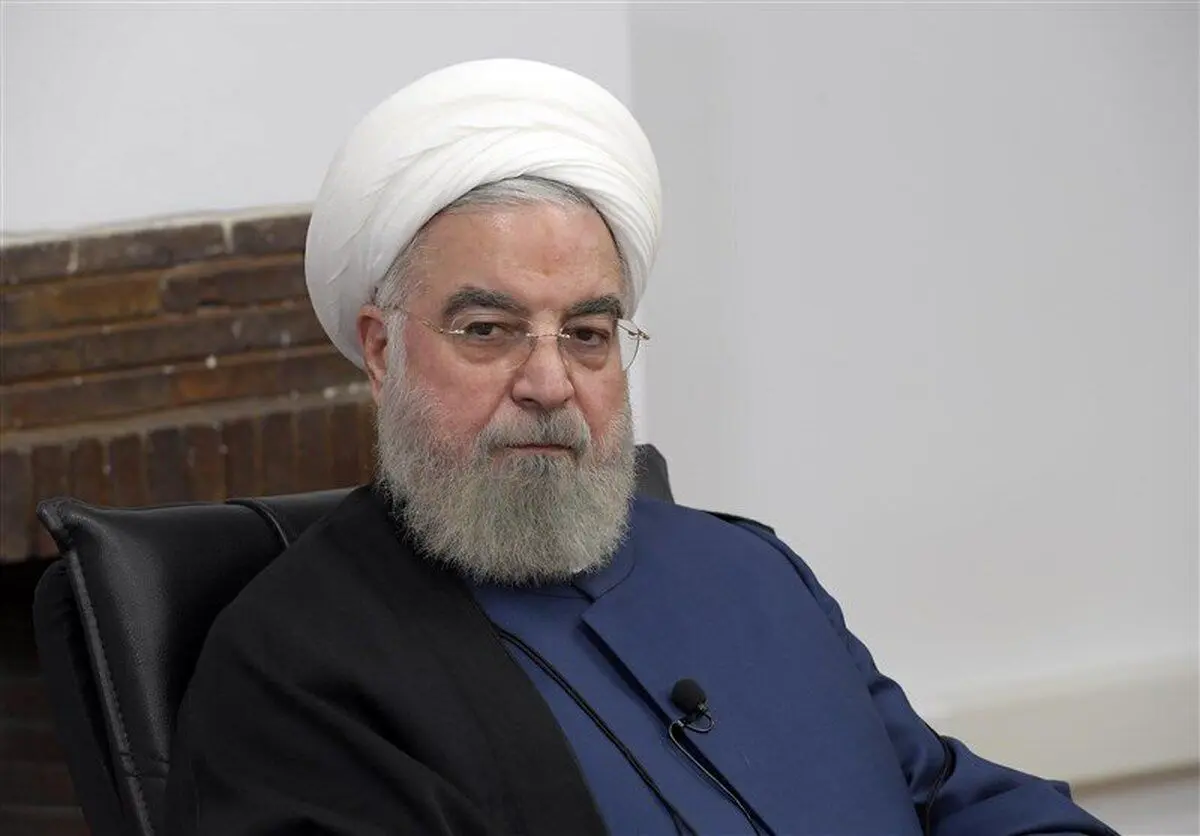 توئیت جدید حسن روحانی درباره مذاکرات؛ زمانی که لازم شد، امام اجازه مذاکره داد