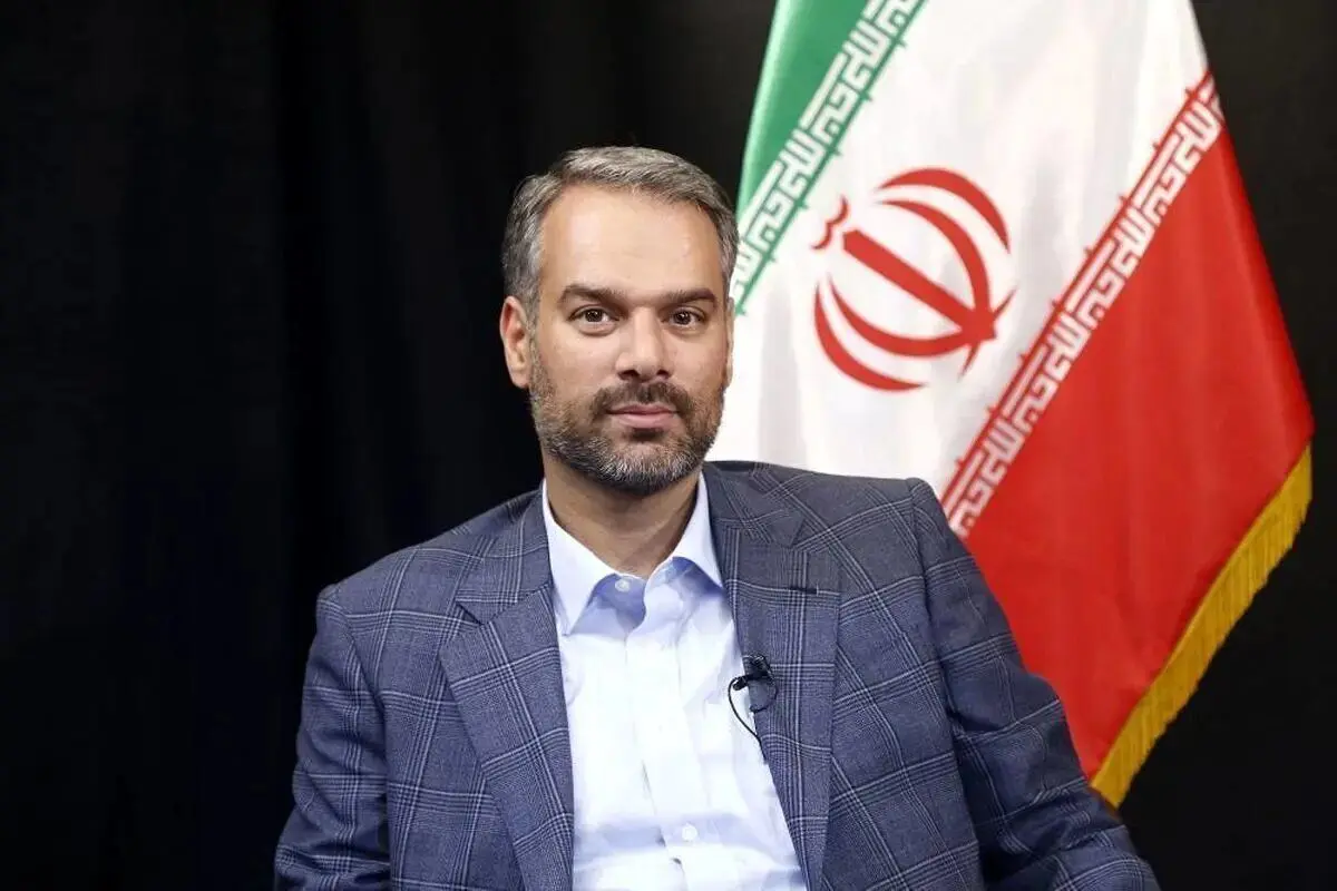 انتقاد رشیدی کوچی از دولت؛ بعد از ۳ ماه ریجستری آیفون‌ها انجام نشده است!