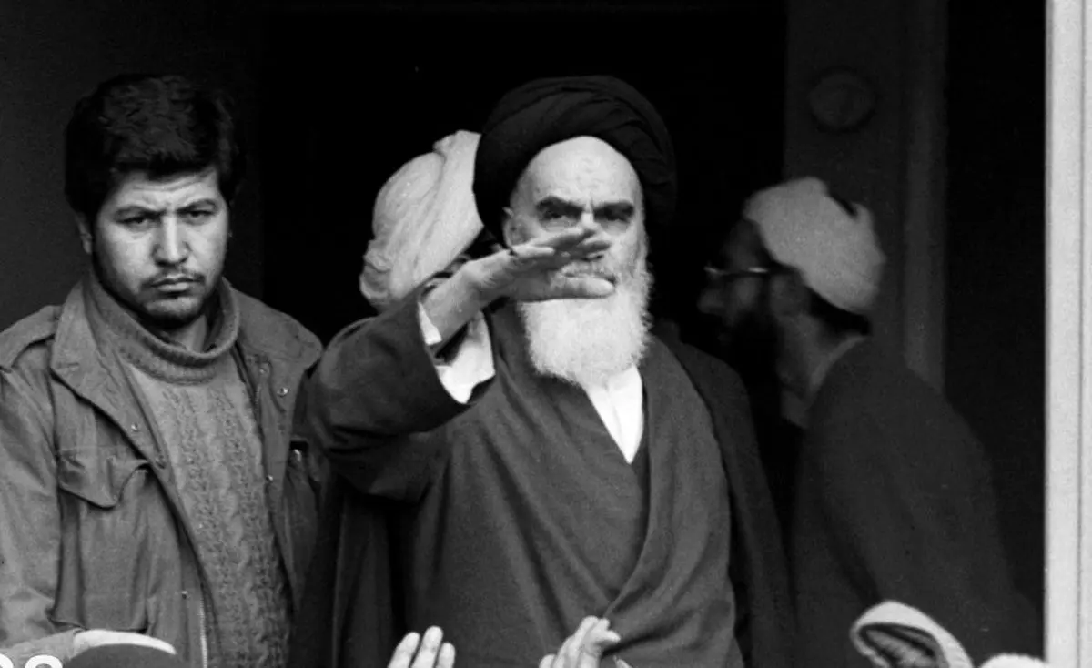 (تصاویر) روزهای انقلاب؛ دیدار مردم تهران با امام خمینی