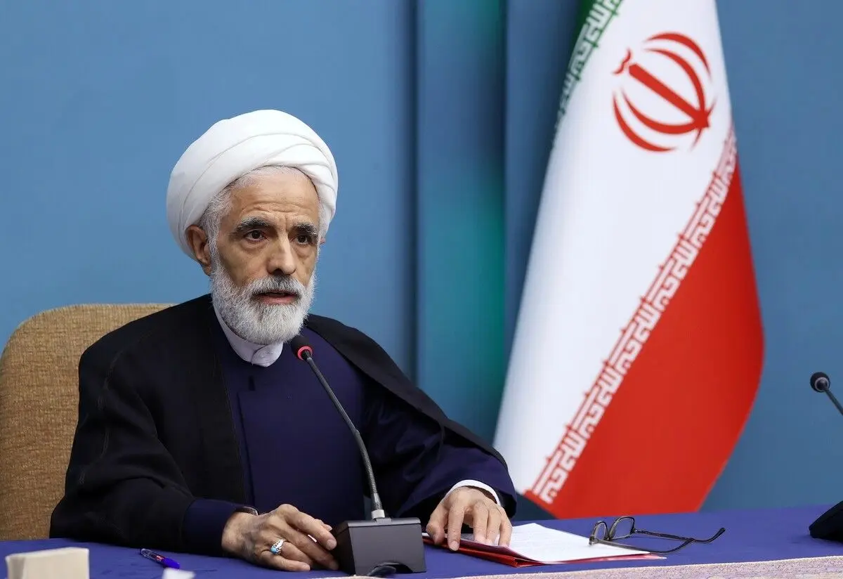 ابر و باد و مه و خورشید و فلک را به کار گرفتند که ظریف نباشد؛ مشکل کشور ظریف است؟