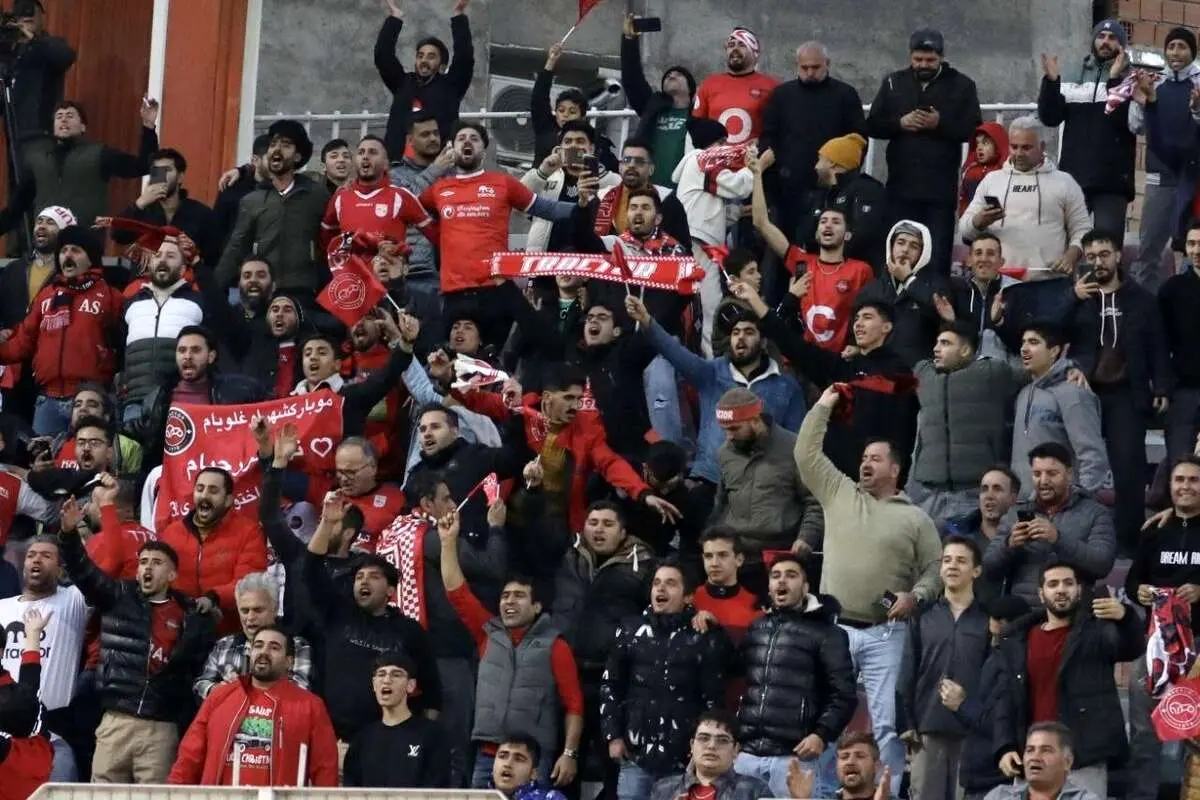 حمله هواداران تراکتور به پرسپولیس با شعار و الفاظ تند