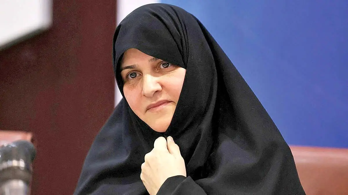 تصویری از حاشیه دیدار همسر مرحوم رئیسی با همسر رئیس جمهوری عراق در بغداد
