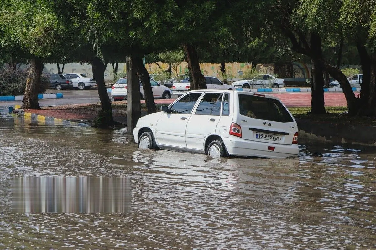(تصاویر) بارش باران و تگرگ در بندرعباس