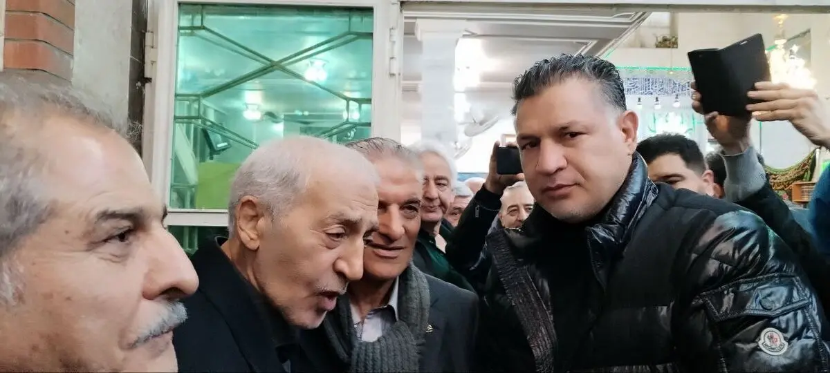 (عکس) علی دایی و فردوسی‌پور در مراسم ختم برادر محمد دادکان