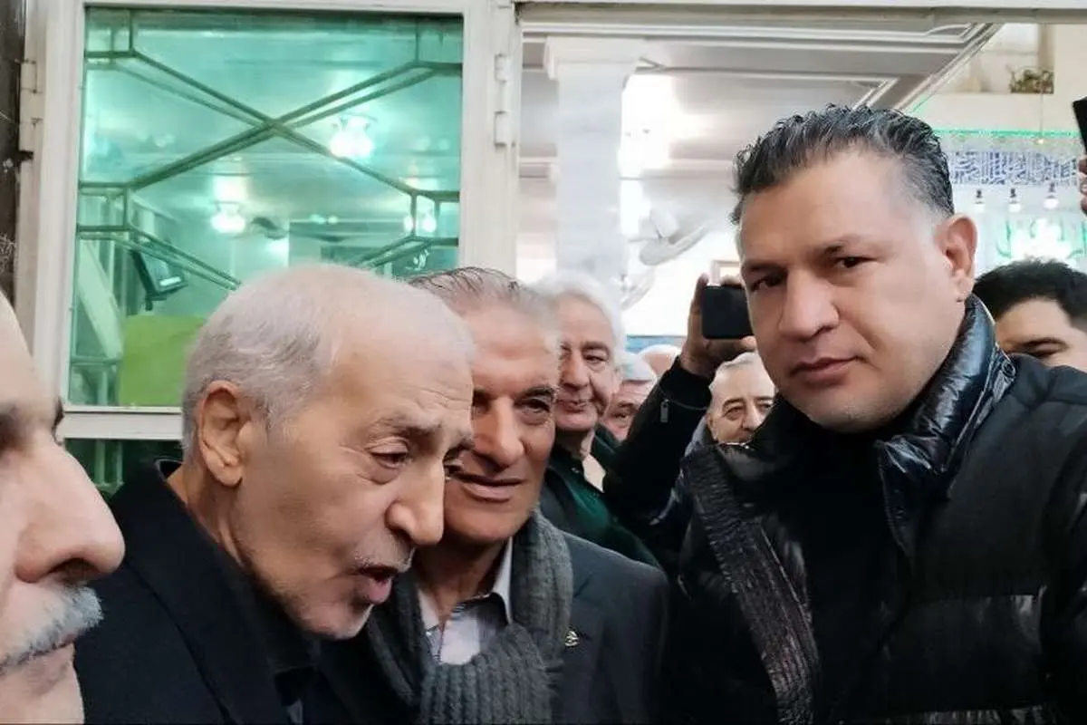 (عکس) علی دایی و فردوسیپور در مراسم ختم برادر محمد دادکان