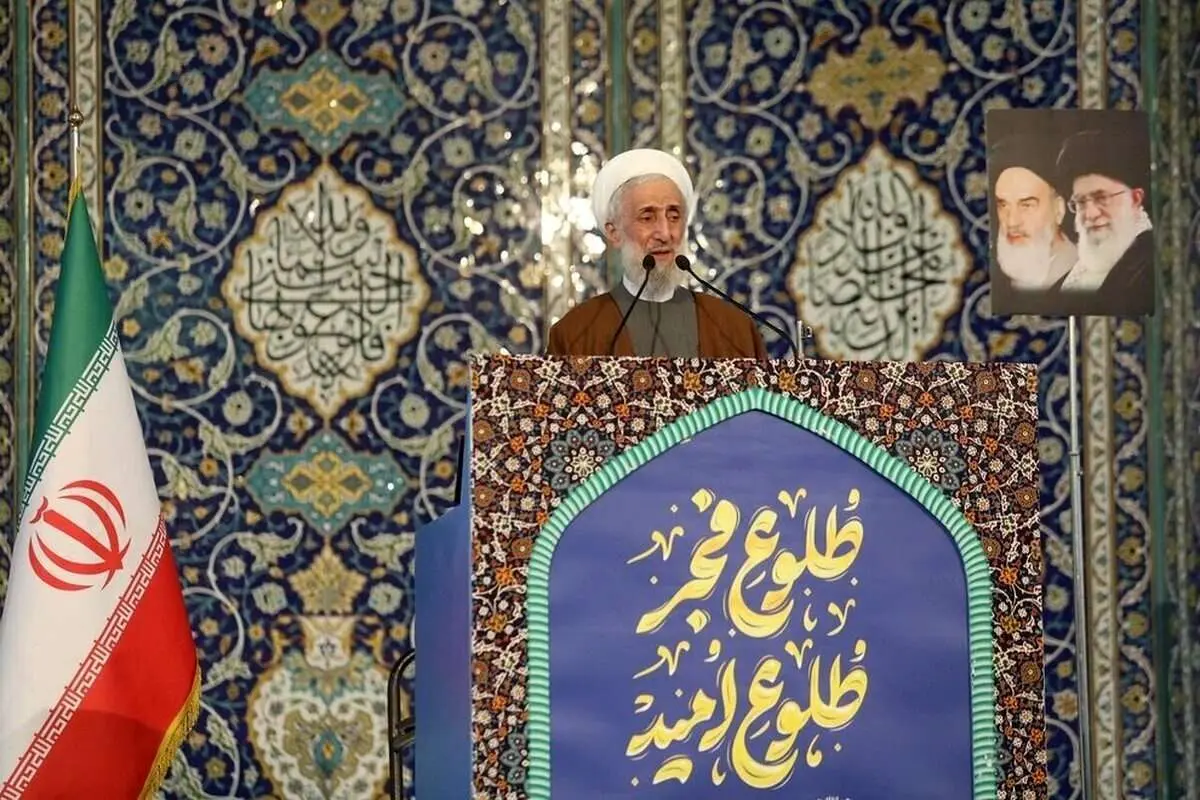 (ویدئو) سر دادن شعار «ظریف گورتو گم کن» در نماز جمعه به امامت صدیقی