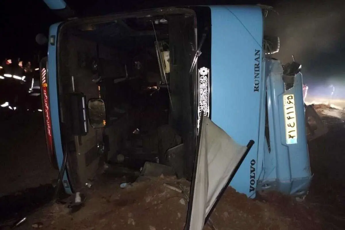 در سوگ دختران حادثه واژگونی اتوبوس کرمان