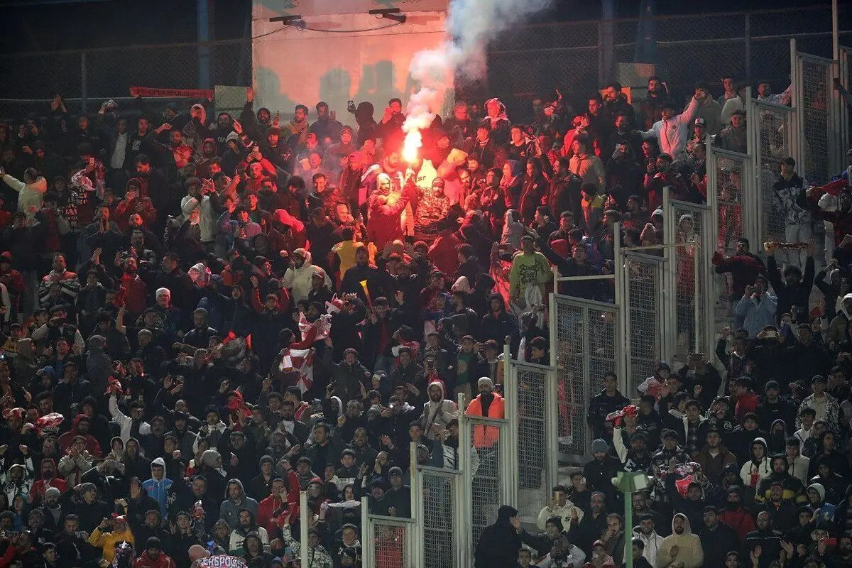 (عکس) پوشاندن یک چشم بانوان پرسپولیس برای هوادار مضروب