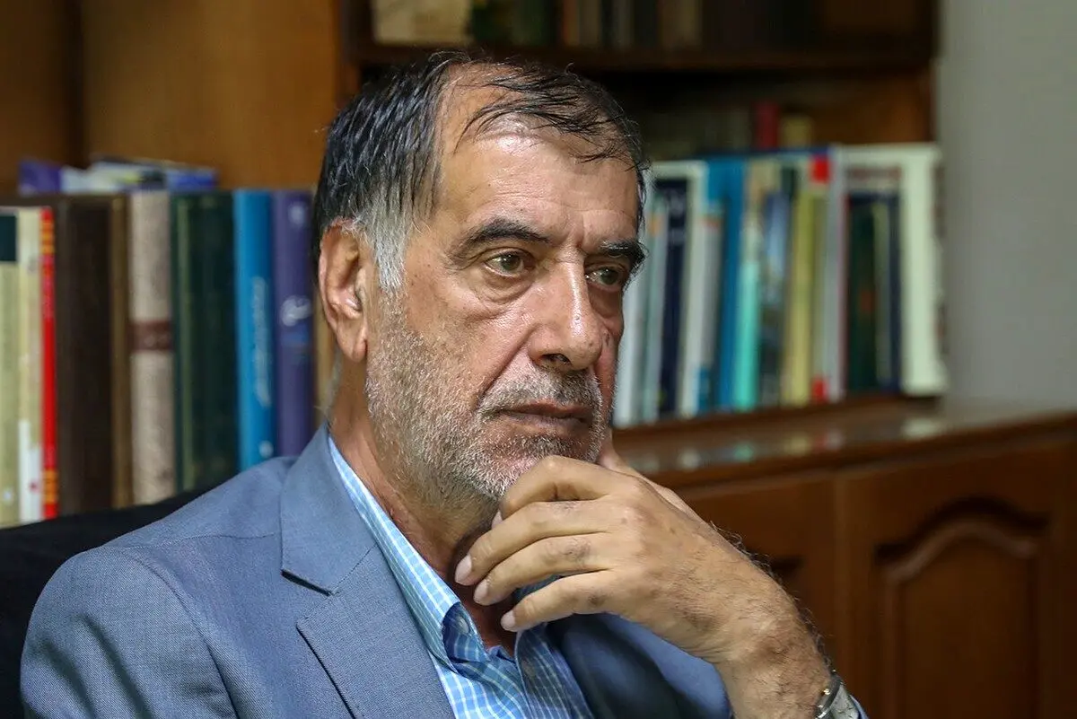 باهنر: دولت سایه نباید چوب لای چرخ دولت مستقر بگذارد