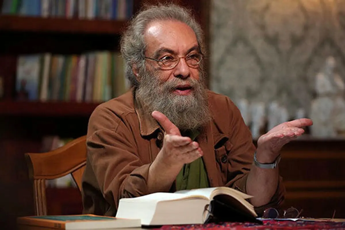 (ویدئو) مسعود فراستی: رفتاری که جشنواره فجر با سازندگان «قاتل و وحشی» کرد، کثیف و غیر‌انسانی بود