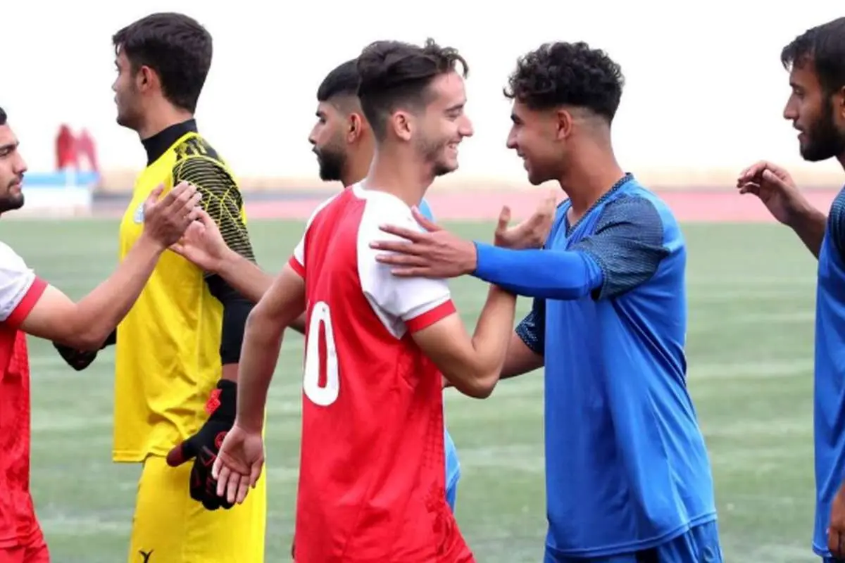 دربی پرسپولیس-استقلال به تاخیر افتاد