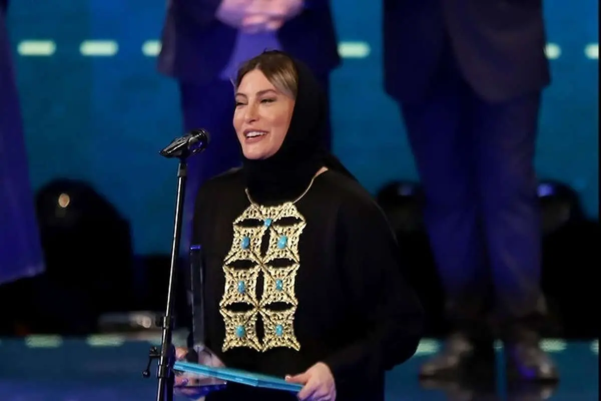 (ویدئو) فریبا نادری پس از دریافت سیمرغ نقش اول زن چه گفت؟