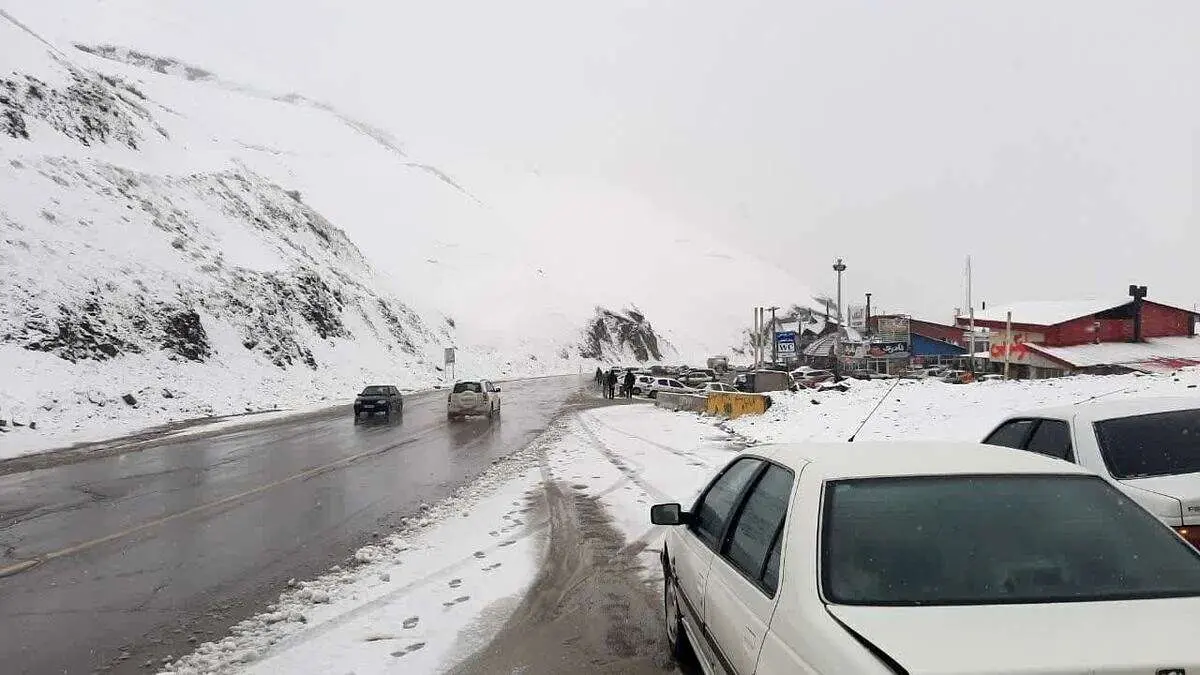 تردد در محورهای تهران-چالوس، کرج-چالوس و هراز ممنوع شد
