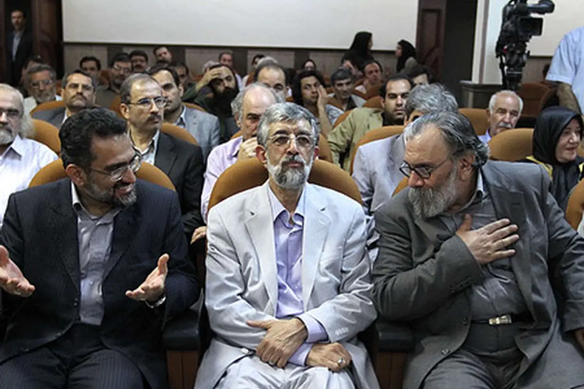عکس> حواشی رفتن برق در شب شعر وزیر ارشاد
