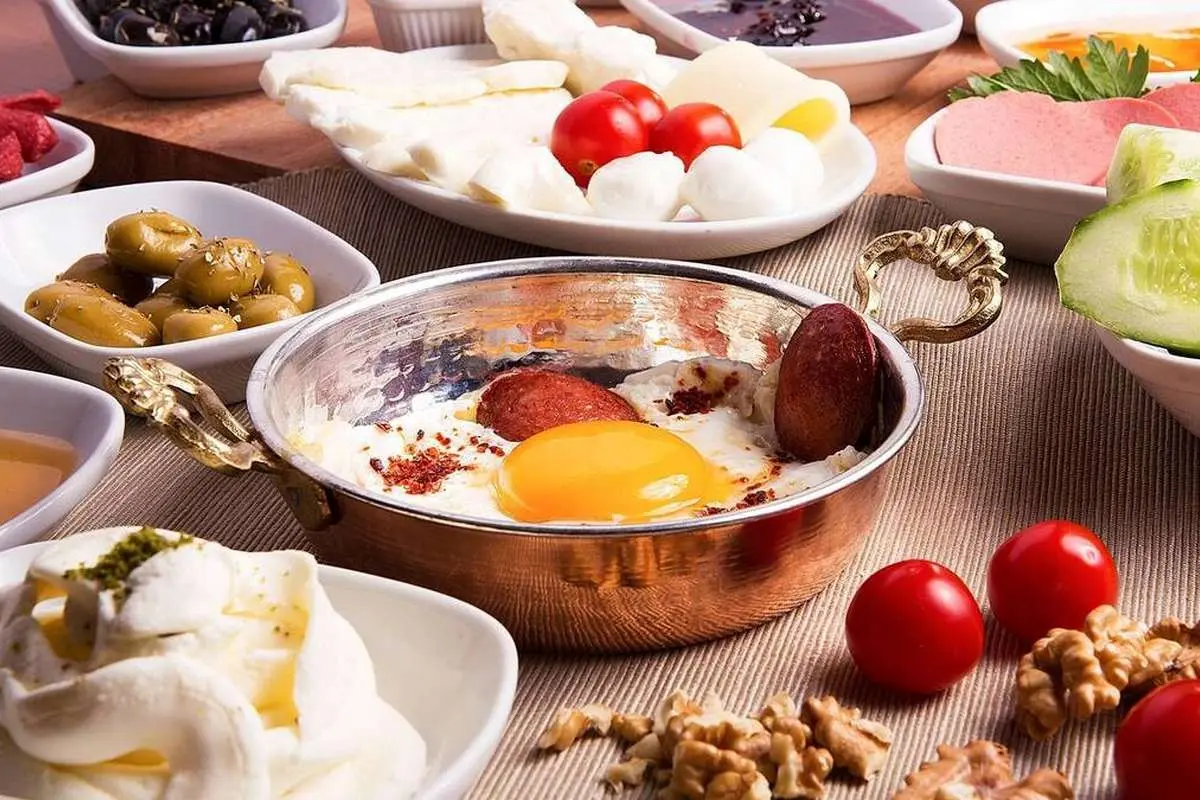 صبحانه پرکالری؛ راهی برای بهبود سلامت روان بیماران قلبی