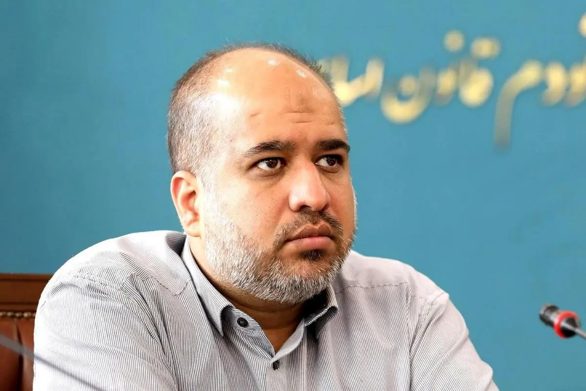 خضریان: پزشکیان در تیم اقتصادی خود تجدید نظر کند