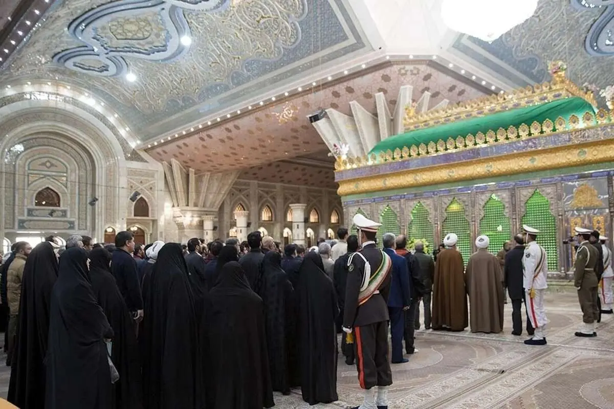 تذکر به مسئولان؛ با این همه تشریفات لطفا اسم امام (ره) را نبرید!