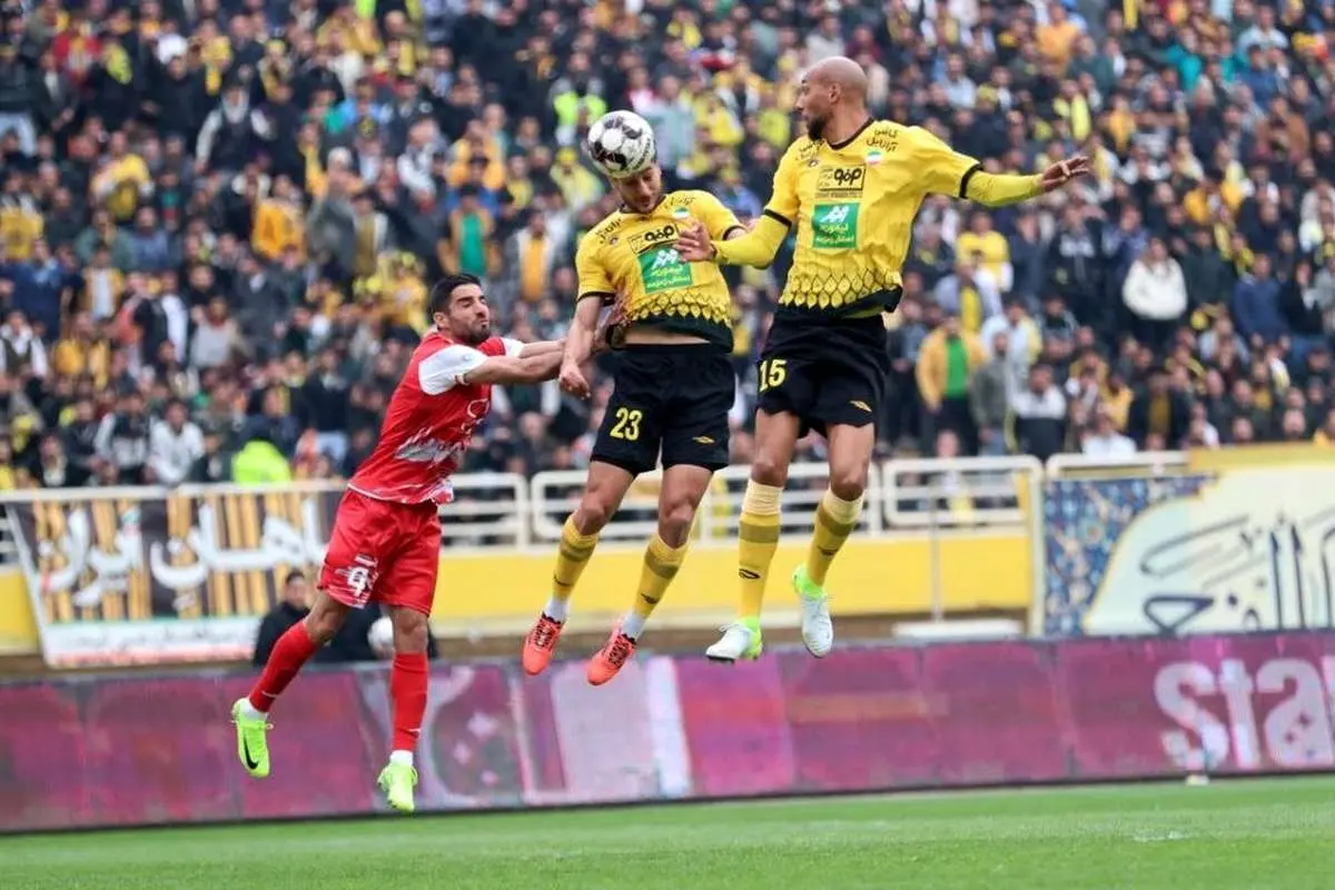 ۲ جام پرسپولیس روی هوا پرید!