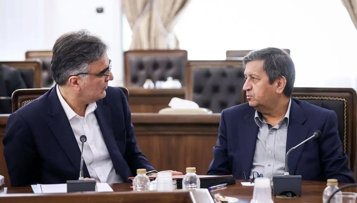 روزنامه جمهوری اسلامی: چرا تیم اقتصادی دولت برکنار نمی‌شوند و مدیران ناکارآمد کنار نمی‌روند؟
