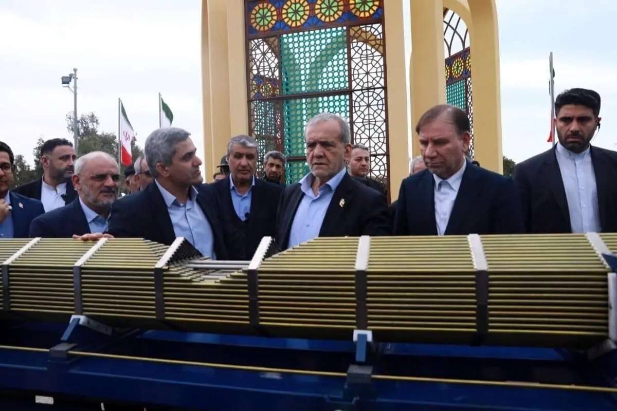 بازدید پزشکیان از نیروگاه هستهای بوشهر