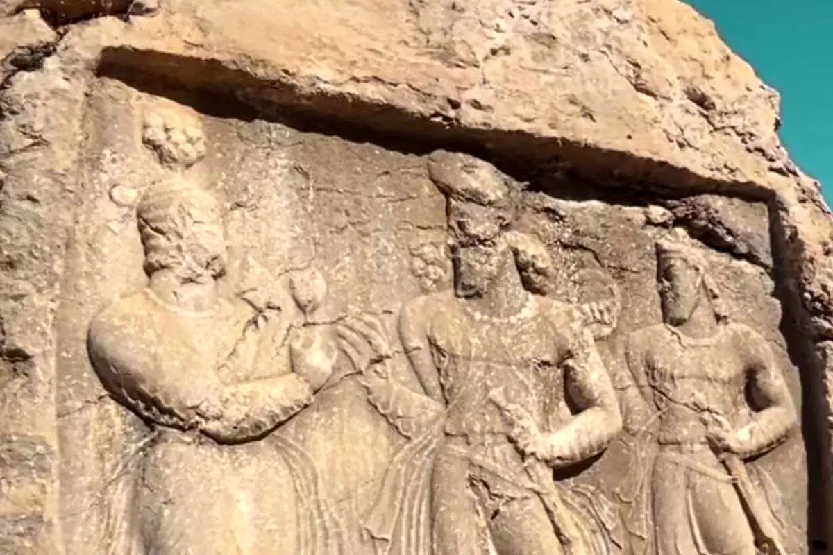 رد باستانی جشن سپندارمذگان؛ زنانی که در آثار باستانی ساسانیان جاودانه شدند
