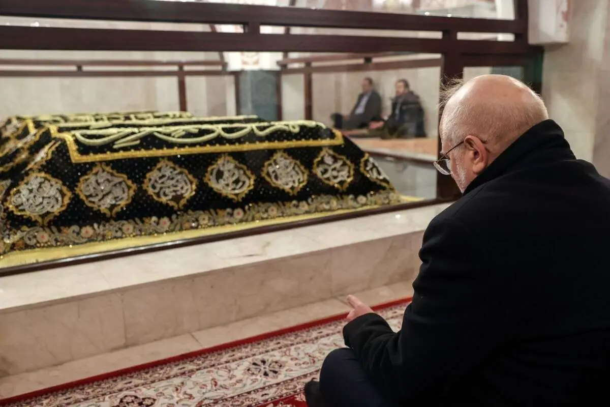 (تصاویر) زیارت قالیباف از حرم مطهرخواهر امام رضا (ع) در باکو