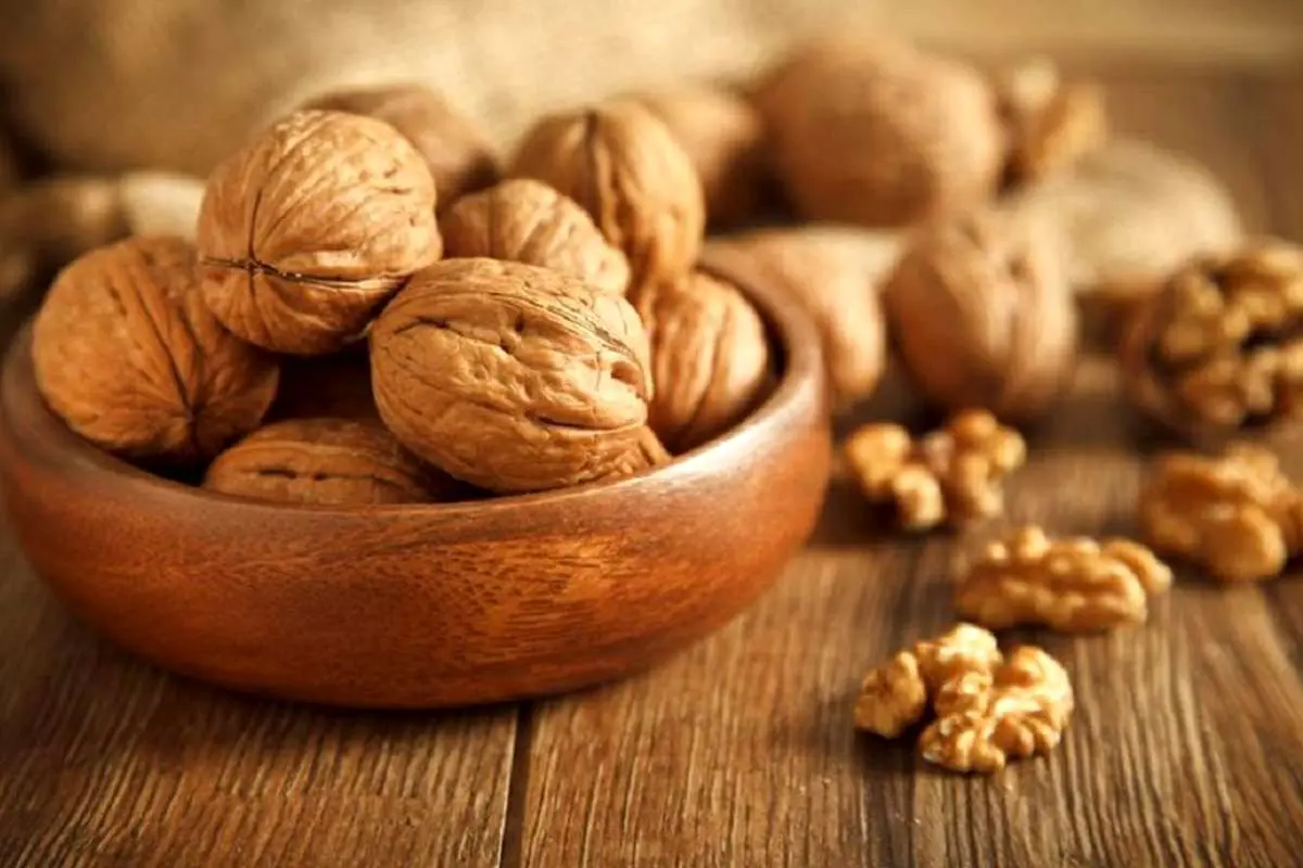 صبحانه گردو بخورید