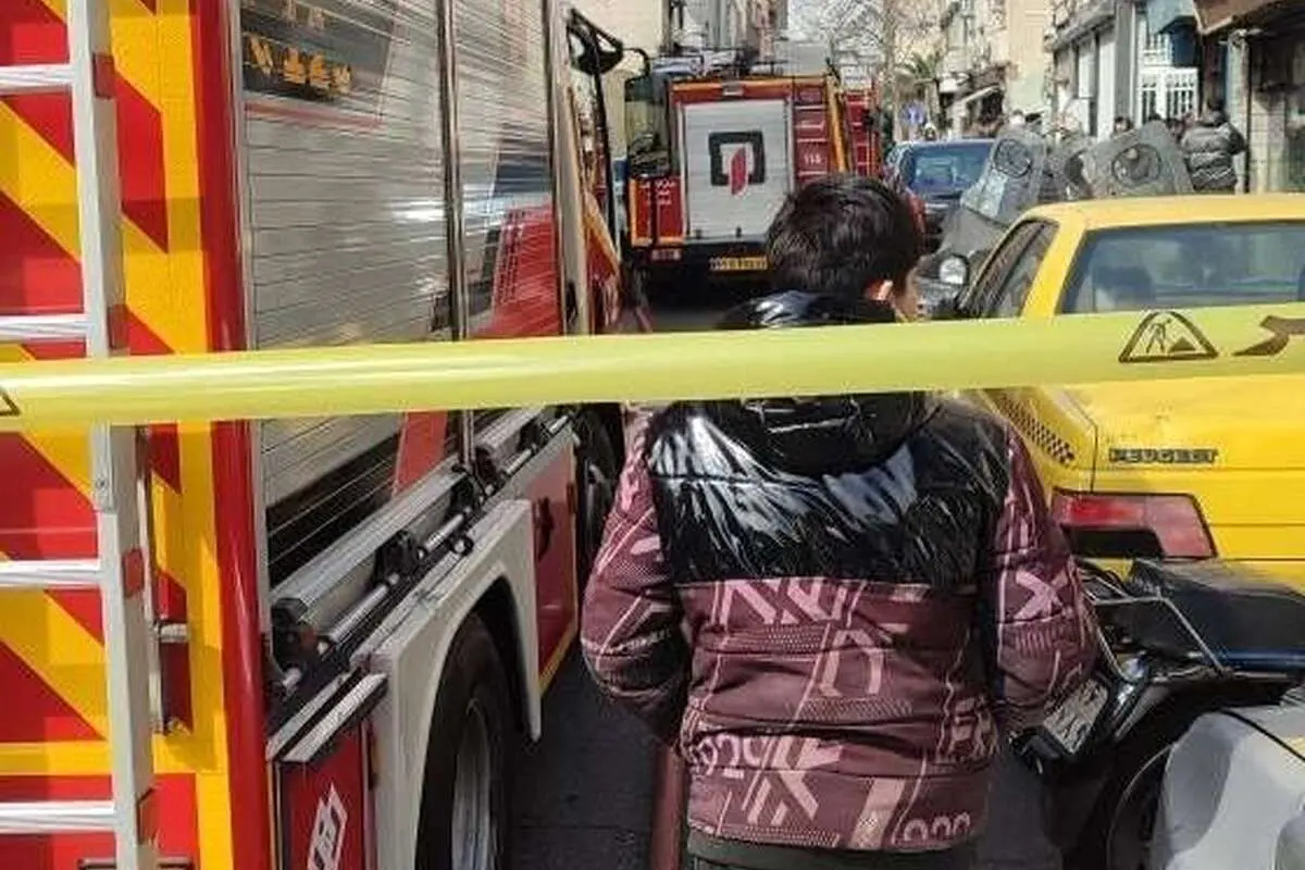 آتش سوزی کارگاه کفش در خیابان ظهیرالاسلام؛ ۲ کارگر فوت کردند