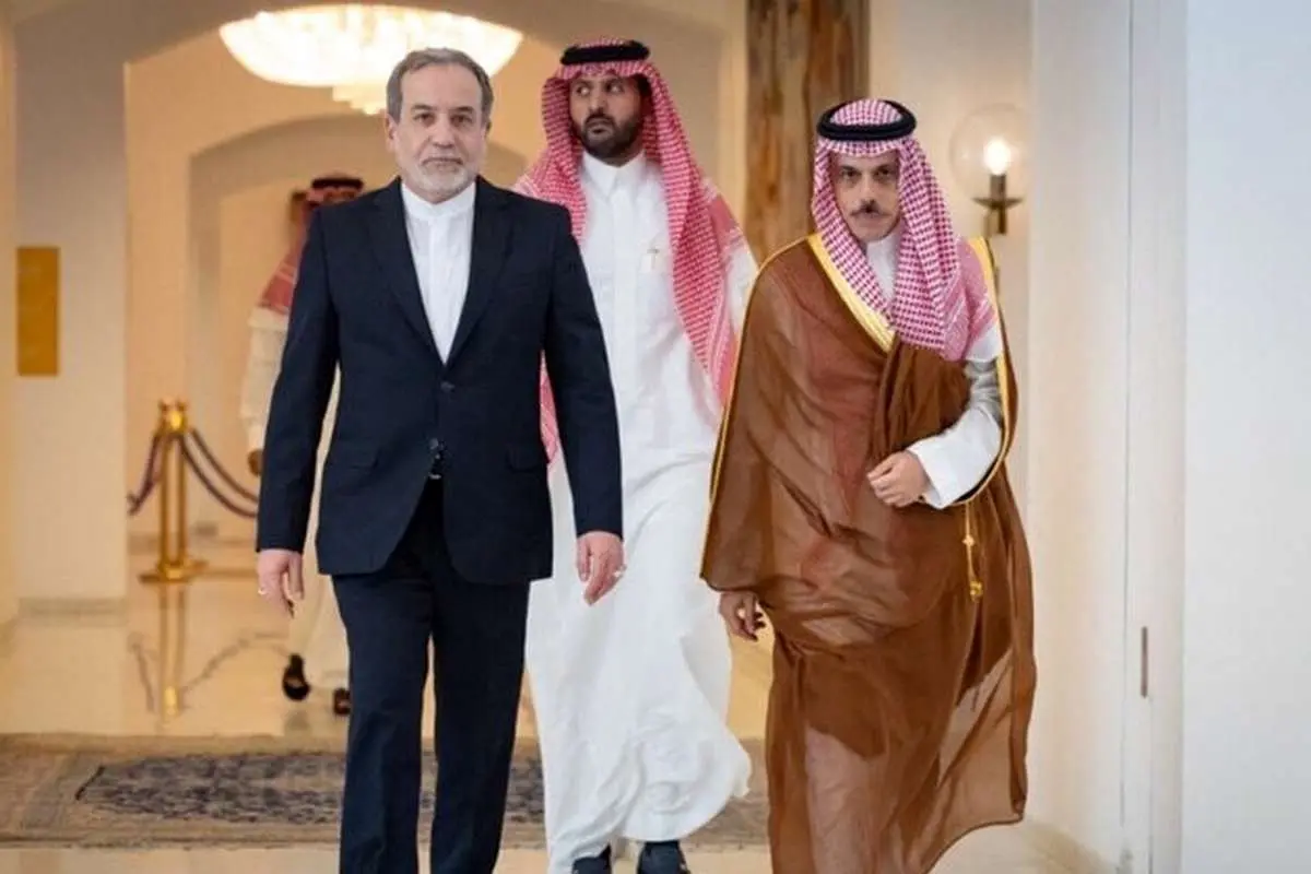 رایزنی عراقچی و وزیر خارجه عربستان درباره آخرین تحولات منطقه