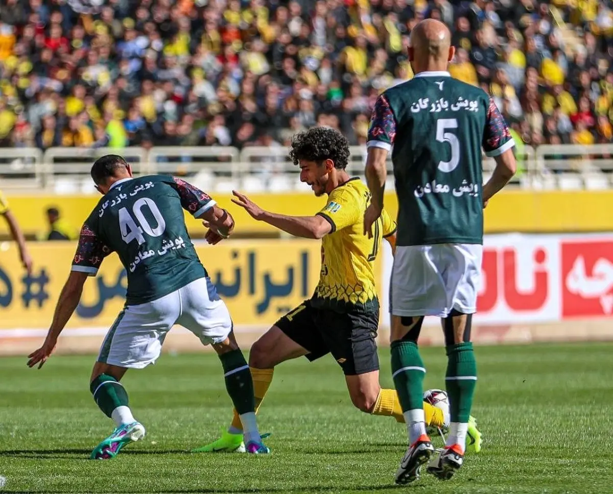 قضاوت داور بازی سپاهان صدای پرسپولیسی‌ها را درآورد