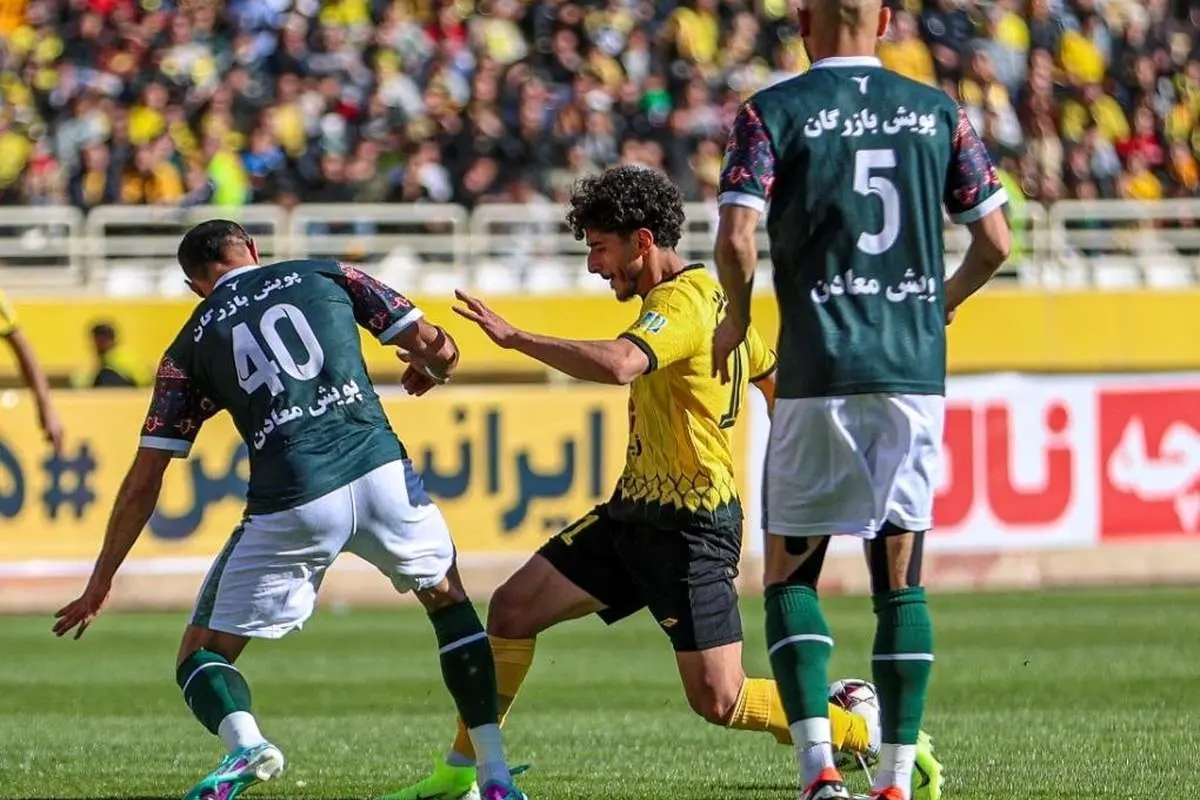 قضاوت داور بازی سپاهان صدای پرسپولیسیها را درآورد
