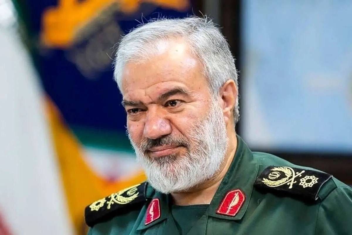 عکسی از مقام بلندپایه سپاه در تشییع سیدحسن نصرالله