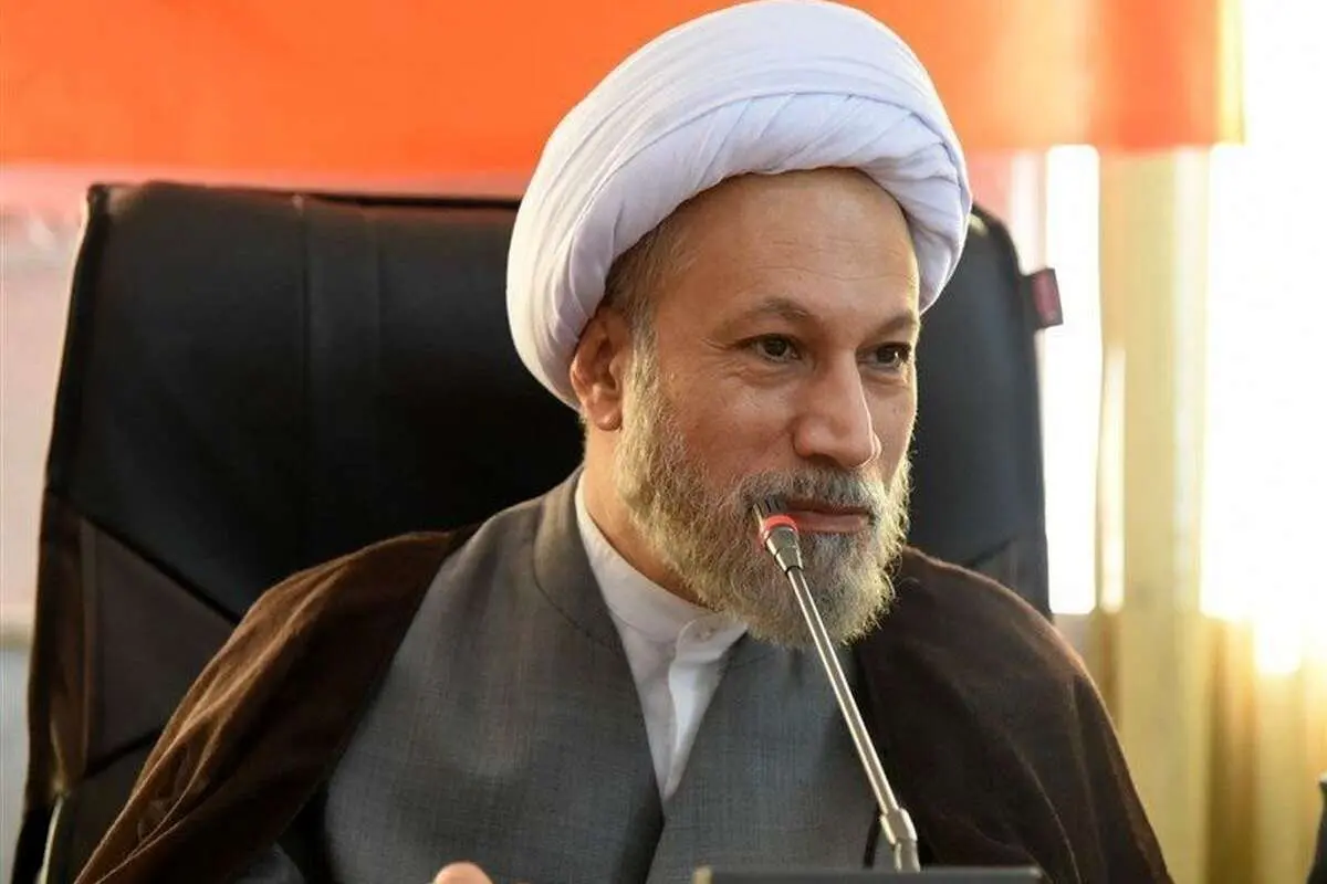 امام جمعه شیراز: وضعیت معیشتی امتحان سختی برای مردم ایران است