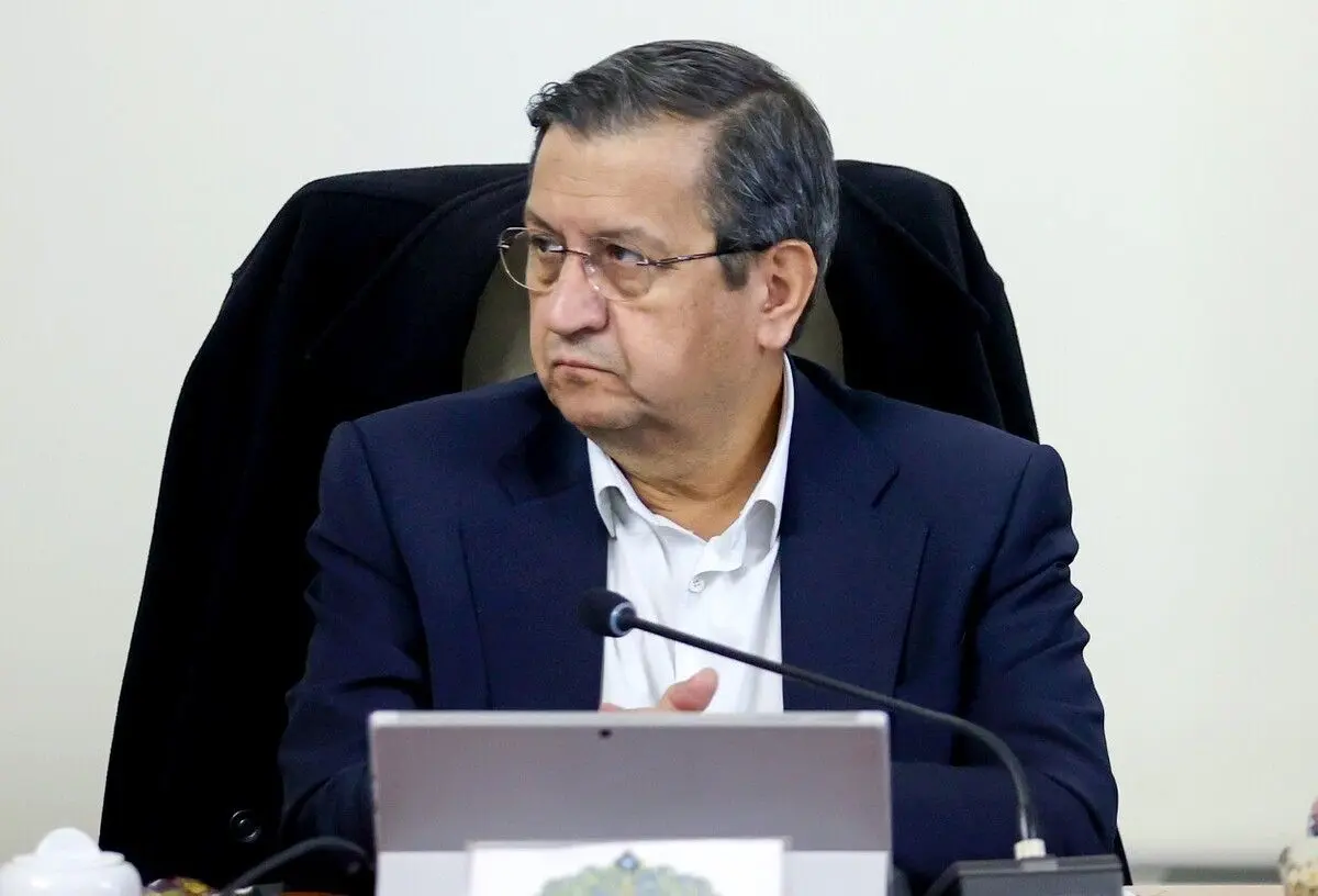 می‌دانیم با کنار رفتن همتی مشکلات ارزی حل نمی‌شود، اما می‌خواهیم شخصیت او را استیضاح کنیم