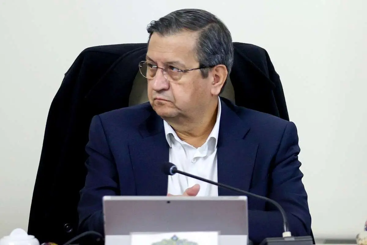 می‌دانیم با کنار رفتن همتی مشکلات ارزی حل نمی‌شود، اما می‌خواهیم شخصیت او را استیضاح کنیم