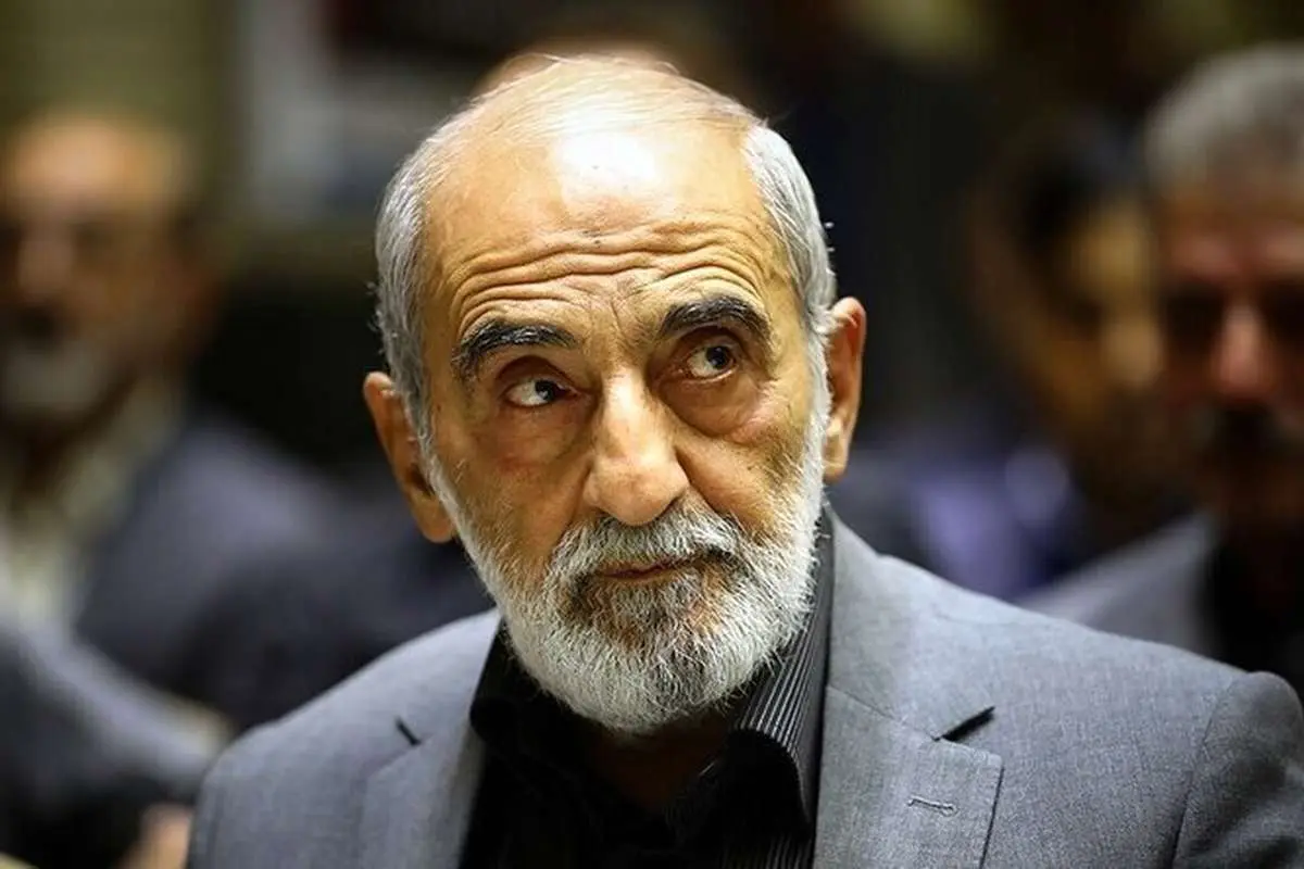 حسین شریعتمداری: بعد از ماجرای پلشت در اتاق بیضی کاخ سفید، موافقان مذاکره باید از خجالت آب شوند