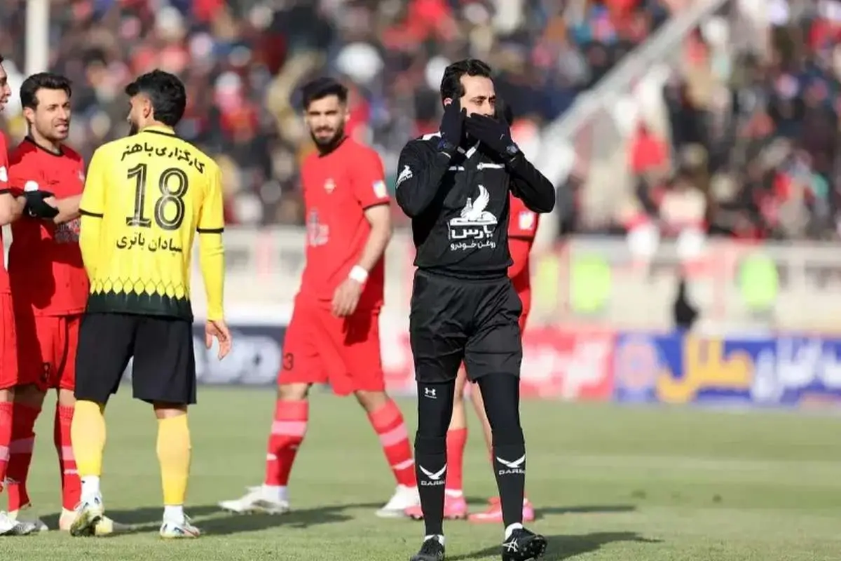 مرور صحنه مورد اعتراض ترابی و تراکتوریها